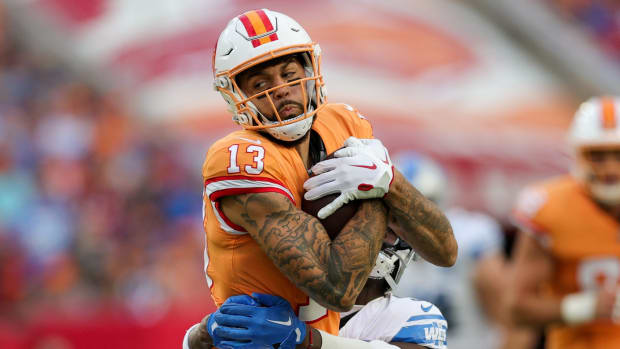 BuccaneersMikeEvansLionsOrange